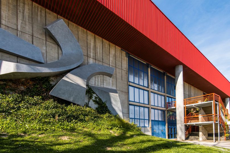 Getxo Kirolak saca a licitación el reforzamiento estructural del edificio de frontones del polideportivo de Fadura