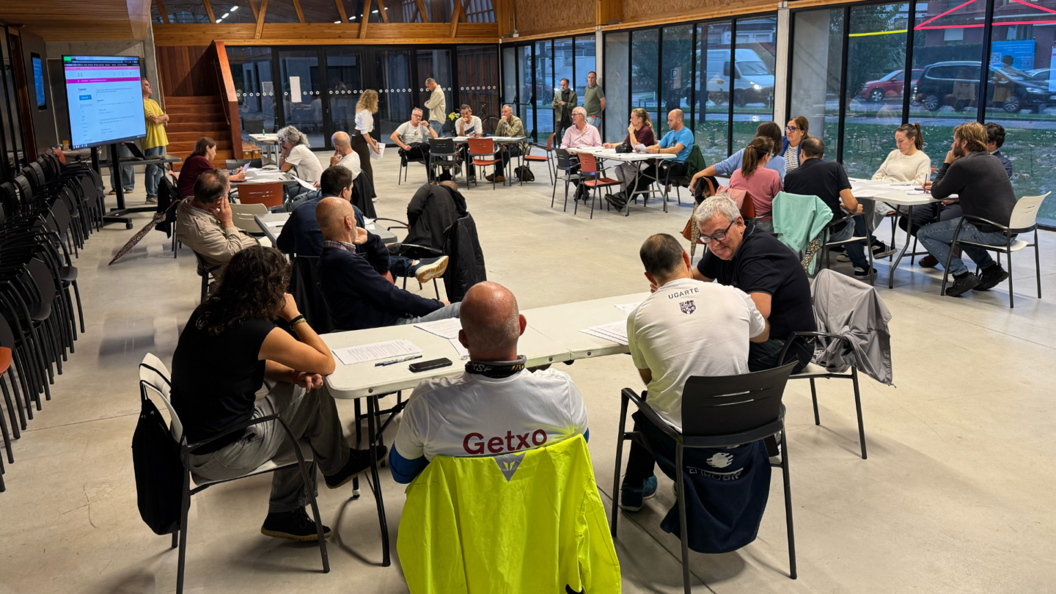 Cerca de 30 personas participan en la definición de las necesidades del futuro edificio de frontones de Fadura